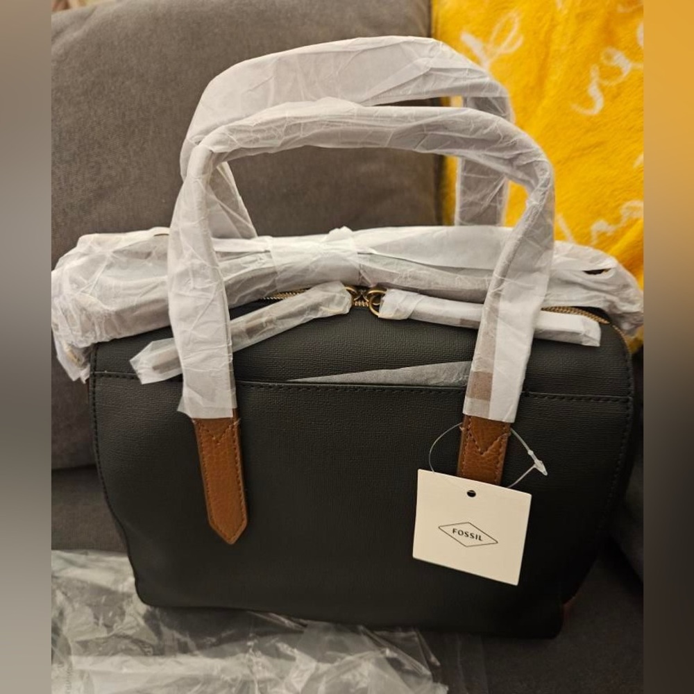 BRAND NEW Fossil Sydney Satchel Black Multi